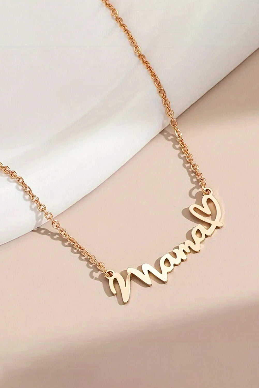 Gold Mama Letter Heart Pattern Necklace